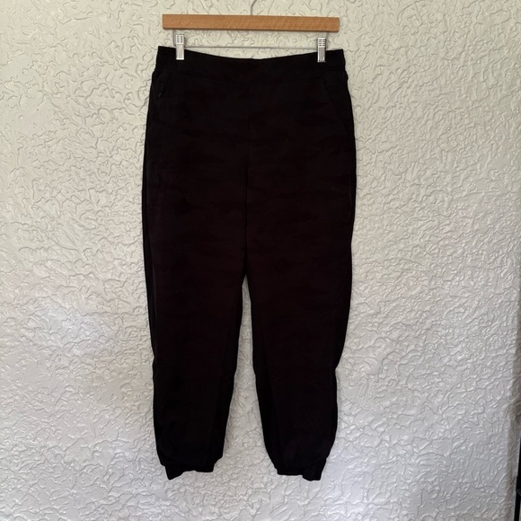 Athleta Brooklyn Lined Camo Jogger Size 10 - Picture 2 of 8